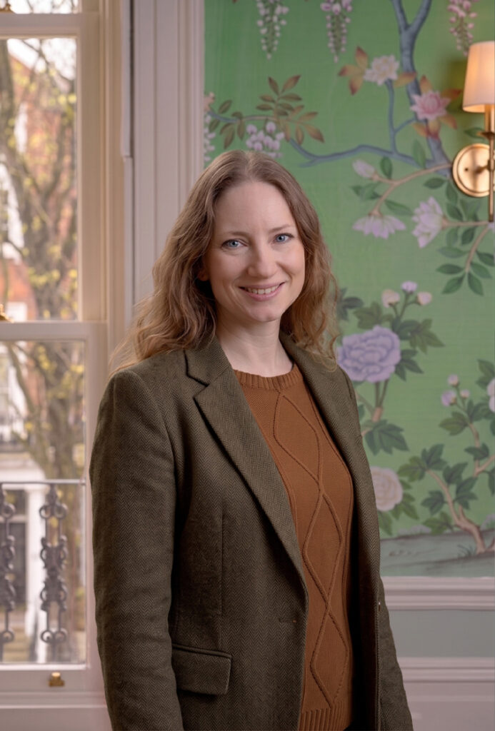 Dr Anna Moore
